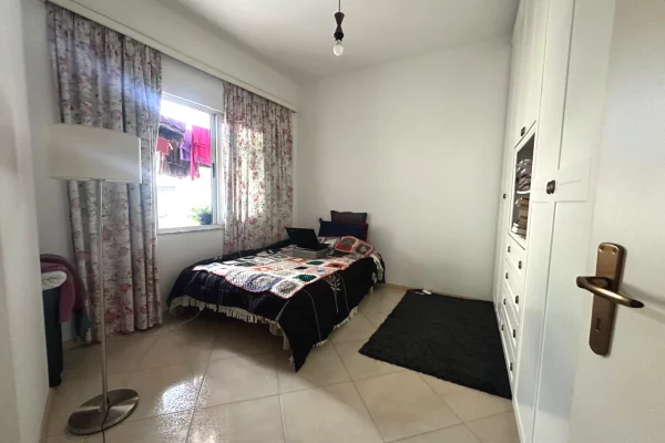 Shtepi ne shitje Apartament ne Tirane, 1+1, Mobilimi Pjeserisht e mobiluar, Pagesa 98,000  Euro.