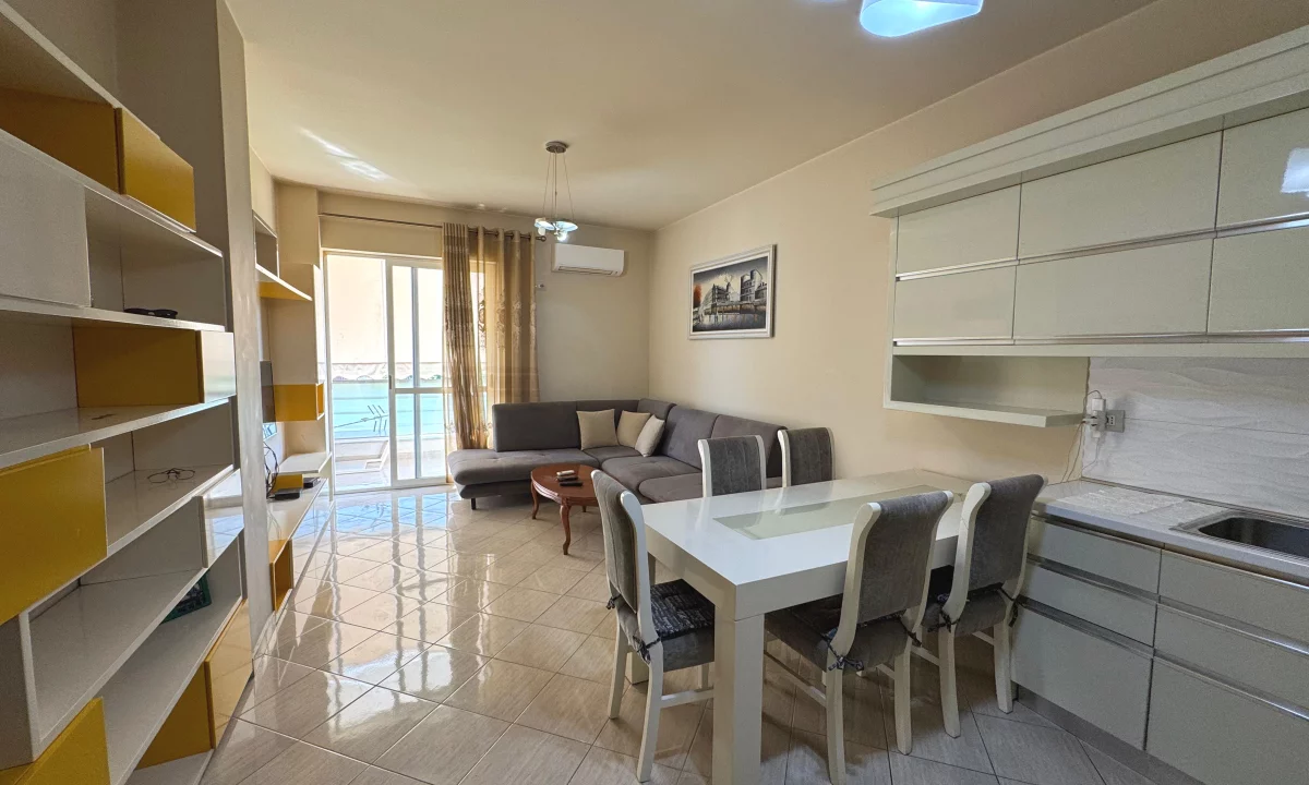 Shtepi ne shitje Apartament ne Tirane, 1+1, Mobilimi E mobiluar, Pagesa 145,000  Euro.