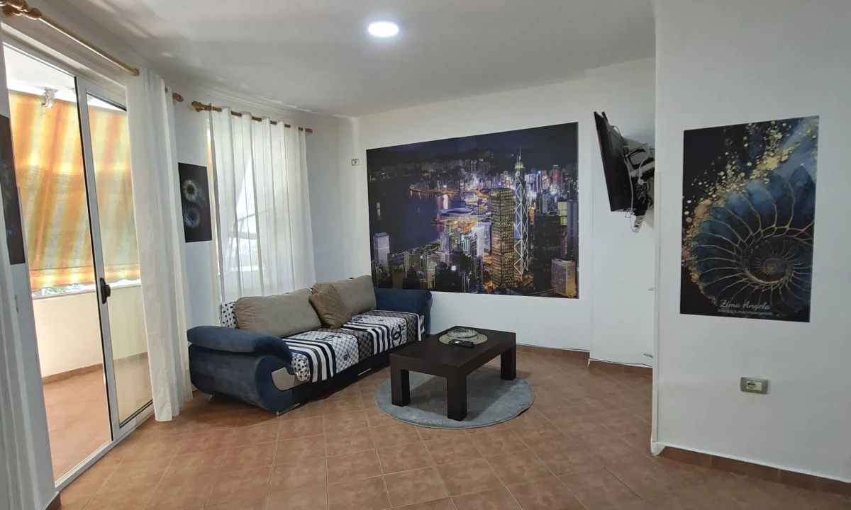 Shtepi ne shitje Apartament ne Tirane, 3+1, Mobilimi Pjeserisht e mobiluar, Pagesa 185,000  Euro.