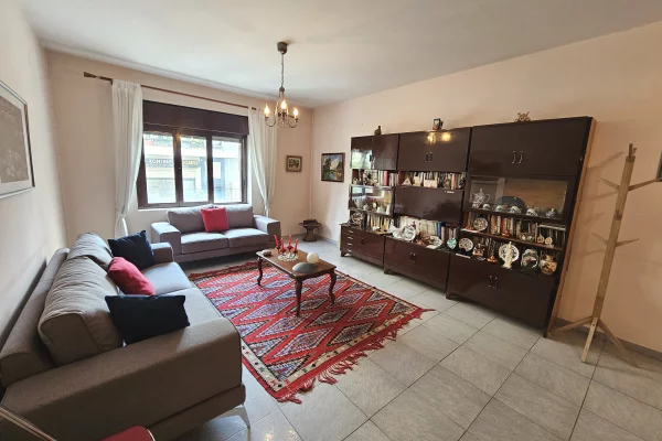 Apartment for sale in Tirana 4+1, Furnished