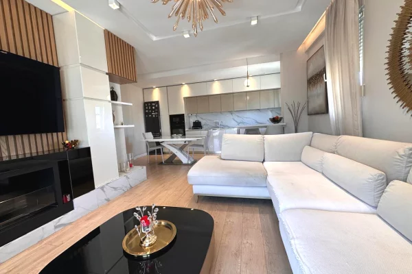 ISH TREGU ELEKTRIK, SHITET APARTAMENT 3+1+ POST PARKIMI