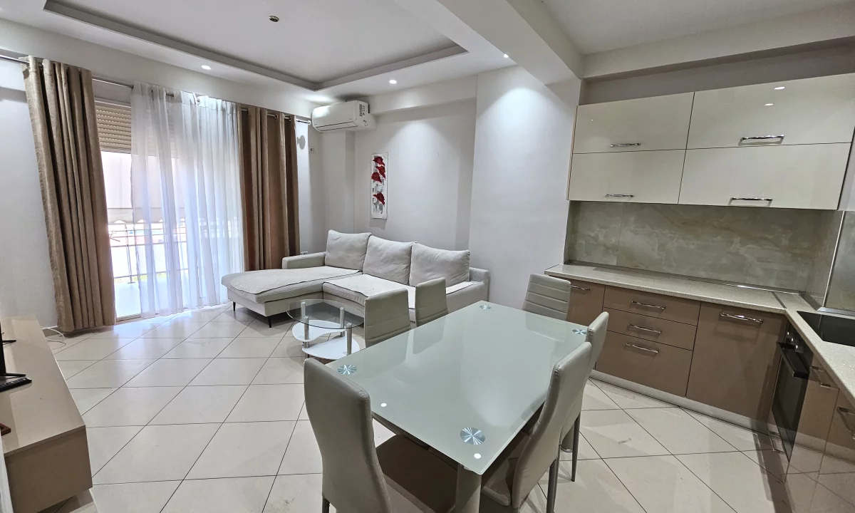 Shtepi me qera Apartament ne Tirane, 2+1, Mobilimi E mobiluar, Pagesa 600  Euro.