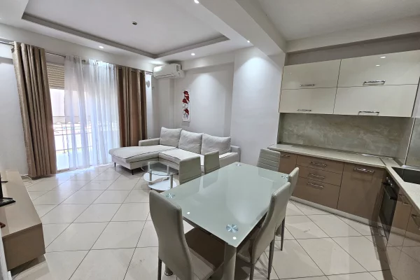 BIRRA TIRANA, JEPET ME QERA APARTAMEBT 2+1+GARAZH