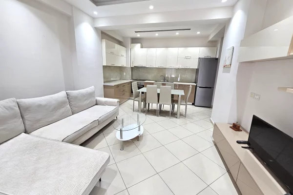 Shtepi me qera Apartament ne Tirane, 2+1, Mobilimi E mobiluar, Pagesa 600  Euro.