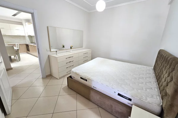 Shtepi me qera Apartament ne Tirane, 2+1, Mobilimi E mobiluar, Pagesa 600  Euro.