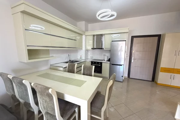 Shtepi ne shitje Apartament ne Tirane, 1+1, Mobilimi E mobiluar, Pagesa 14,000,000  Leke.