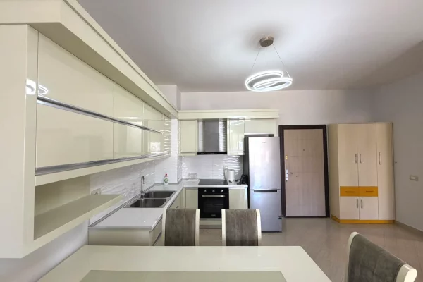 Shtepi ne shitje Apartament ne Tirane, 1+1, Mobilimi E mobiluar, Pagesa 14,000,000  Leke.