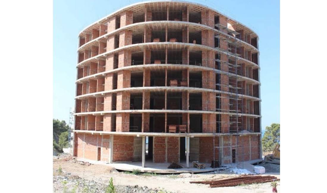 Kompani ndertimi e specializuar ne dege te fushes se ndertimit, si ndertime rrugesh, prodhim dhe shitje inertesh, prodhim dhe shitje betoni dhe asfalti.