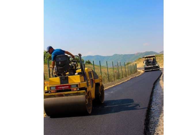 Kompani ndertimi e specializuar ne dege te fushes se ndertimit, si ndertime rrugesh, prodhim dhe shitje inertesh, prodhim dhe shitje betoni dhe asfalti.