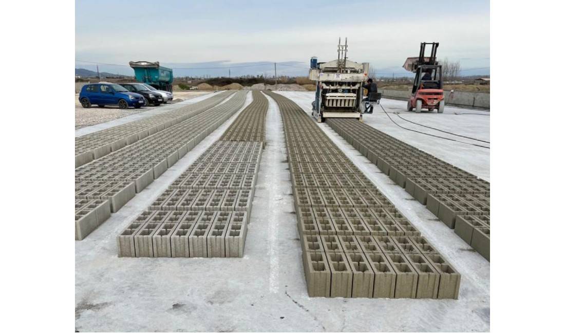 Kompani ndertimi e specializuar ne prodhimet e produkteve te betonit, ndertimin e rrugeve automobilistike, transportit te mallrave etj.