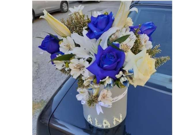 Sara Flowers ju ofron Kompozime, Buqeta, Zbukurim makinash, Taxi, Dekore eventesh, Kurora me lule natyrale