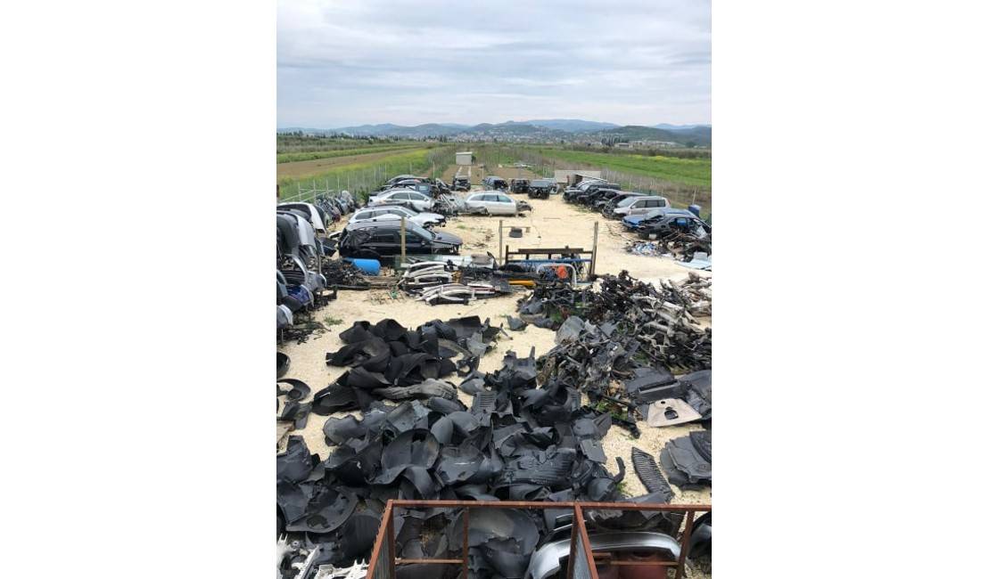 Auto Familja ofron pjese kembimi per te gjitha llojet e automjeteve 