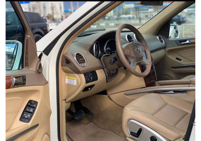 Jepet me qera Makina Mercedes Benz ML duke filluar nga 100 euro ne dite