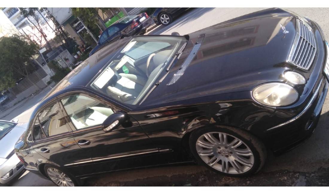  Jepet me qera Makina Mercedes Benz E211 duke filluar nga 40 euro ne dite