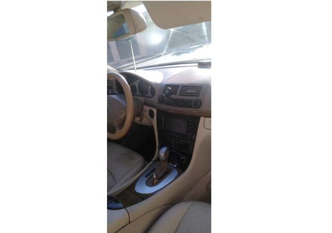  Jepet me qera Makina Mercedes Benz E211 duke filluar nga 40 euro ne dite