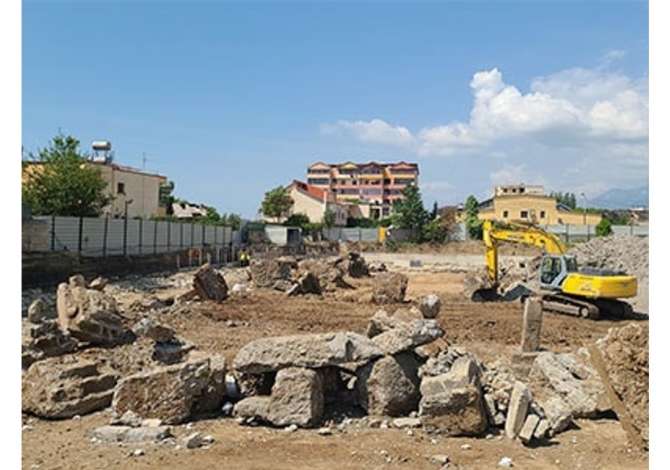 Ofrojme Pompa uji, grupe uji, zjarrfikse, kaldaja dhe djegesa, panele elektrike etj.