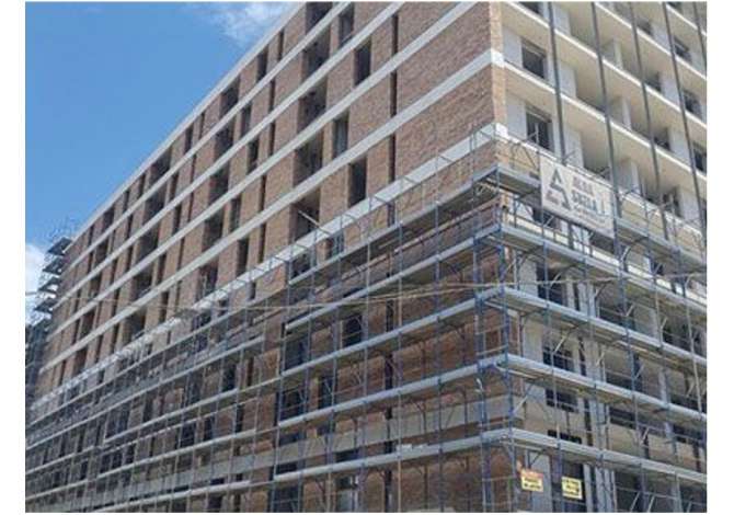 Kompani ndertimi ofron veshje fasade me produkte balte, izolim dhe ventilim catie etj.