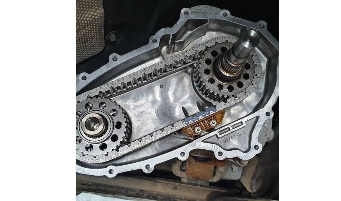 Servisi ofron sherbime xhenerike, motorrike, montim impiant gazi dhe diagnostifikim me kompjuter