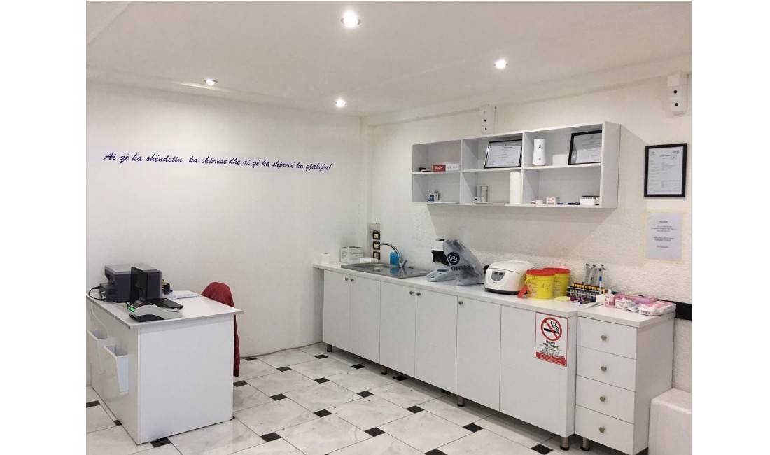 Klinik mjekesore ne Roskovec ofron sherbime per kryerjen e analizave, klinik dentare, trajtim me dermapen etj.