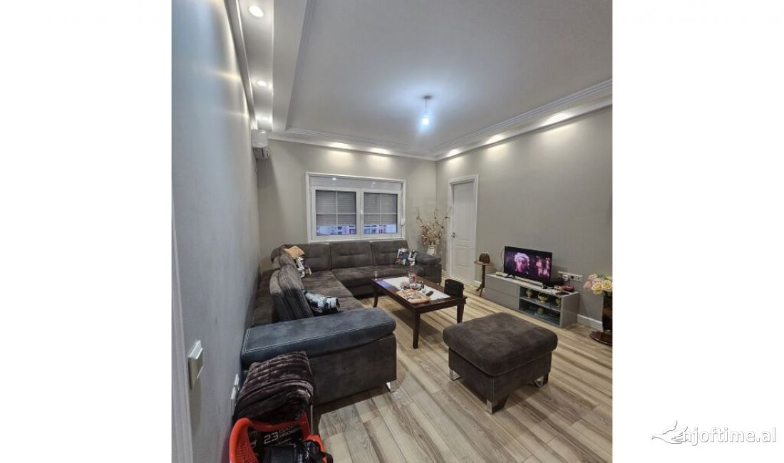 Shtepi me qera Apartament ne Tirane, 2+1, Mobilimi E mobiluar, Pagesa 450  Euro.