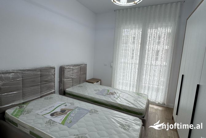 Shtepi me qera Apartament ne Tirane, 2+1, Mobilimi E mobiluar, Pagesa 500  Euro.