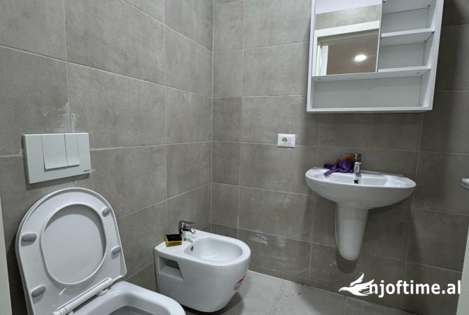 Shtepi me qera Apartament ne Tirane, 1+1, Mobilimi E mobiluar, Pagesa 350  Euro.