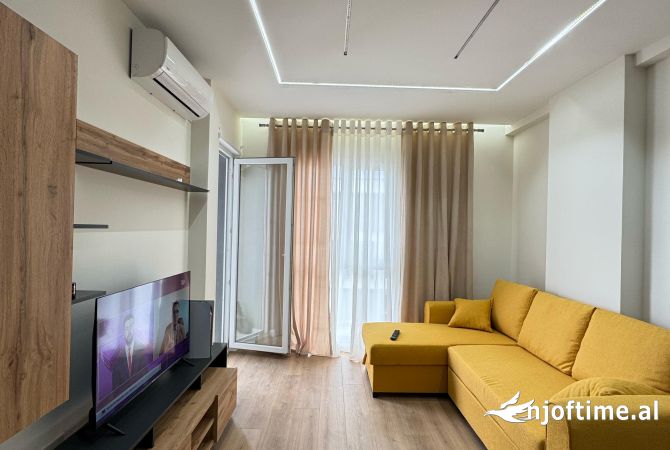 Jepet apartament 1+1+Parkim per qira.