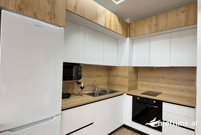 Shtepi me qera Apartament ne Tirane, 1+1, Mobilimi E mobiluar, Pagesa 400  Euro.