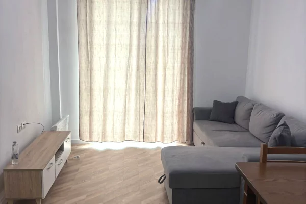 Shtepi me qera 1+1 ne Tirane - 35,000 Leke