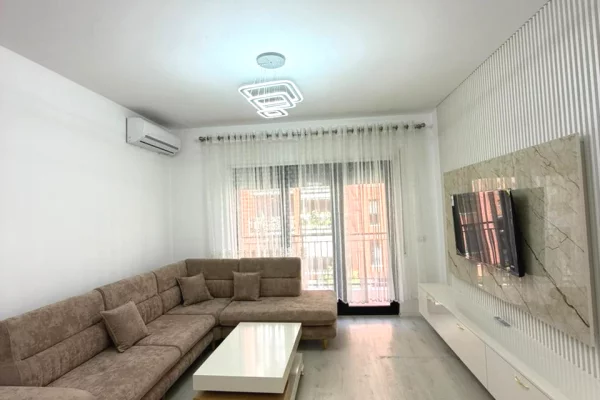 Shtepi me qera Apartament ne Tirane, 2+1, Mobilimi E mobiluar, Pagesa 70,000  Leke.