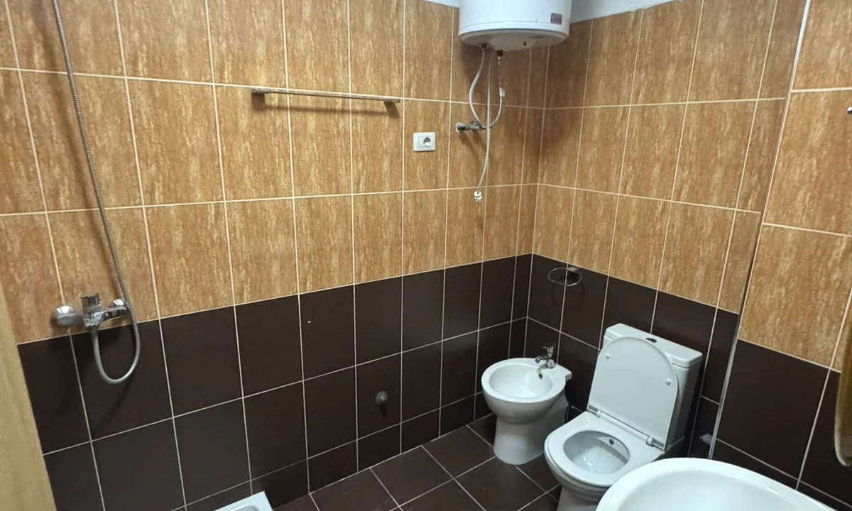 Shtepi me qera Apartament ne Tirane, 2+1, Mobilimi E mobiluar, Pagesa 500  Euro.