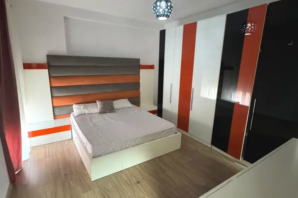 Shtepi me qera Apartament ne Tirane, 2+1, Mobilimi E mobiluar, Pagesa 500  Euro.