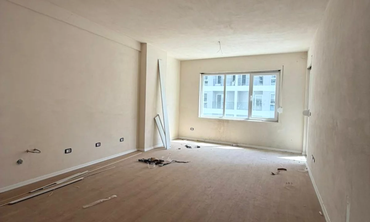 Shtepi ne shitje Apartament ne Tirane, 2+1, Mobilimi Bosh, pa mobiluar, Pagesa 119,000  Euro.