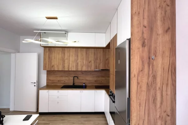 Shtepi me qera Apartament ne Tirane, 2+1, Mobilimi E mobiluar, Pagesa 500  Euro.
