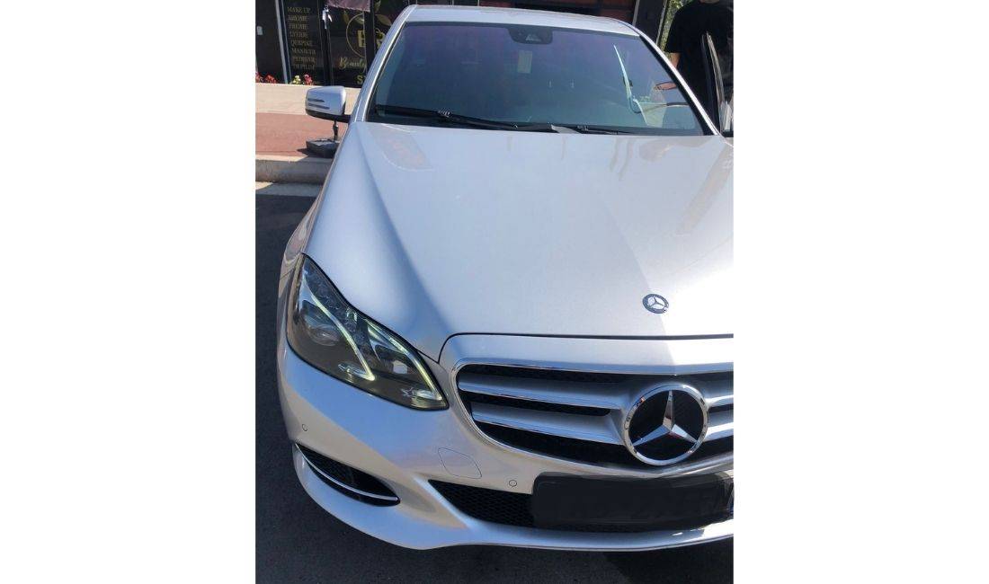 Jepet me qera Makina Mercedes Benz E Class duke filluar nga 90 euro ne dite