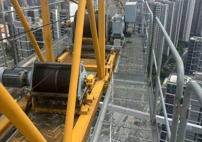 Vinc Kulle 130m lartesi, 65m krahu