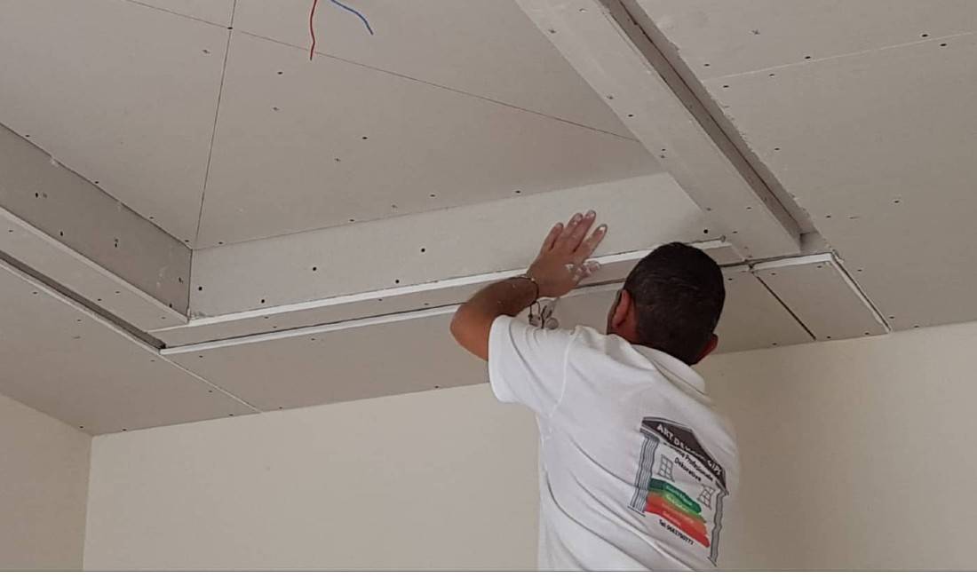 Ofrohen punime gipsi, elektrike, shtrim pllakash,parket,veshje me polesterol,lyerje