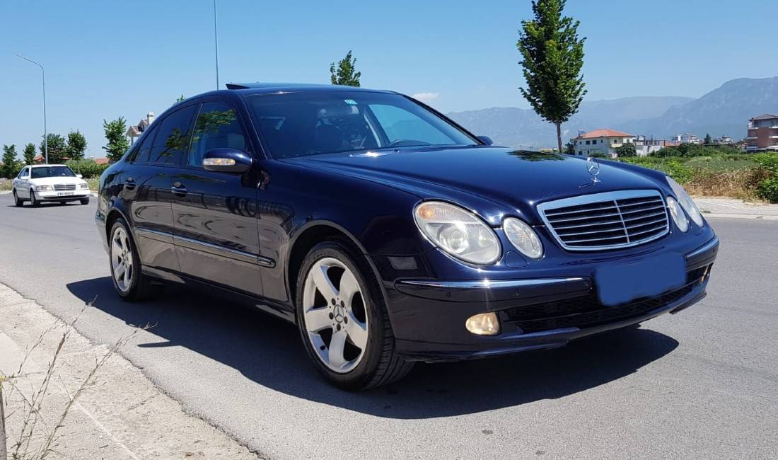 Jepet me qera Mercedes Benz E Class duke filluar nga 35 euro dita 