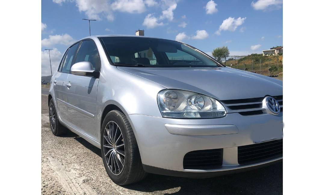 Jepet me qera makina Volkswagen Golf 5 duke filluar nga 30 euro dita