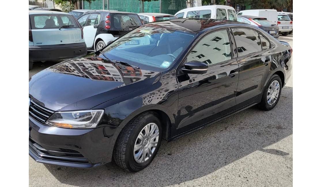 Jepet me qera Volkswagen Jetta duke filluar nga 50 euro ne dite 