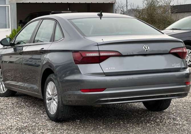 Jepet me qera Volkswagen Jetta duke filluar nga 60 euro ne dite 