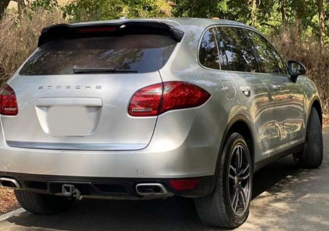 Jepet me qera Porche Cayenne duke filluar nga 200 euro ne dite