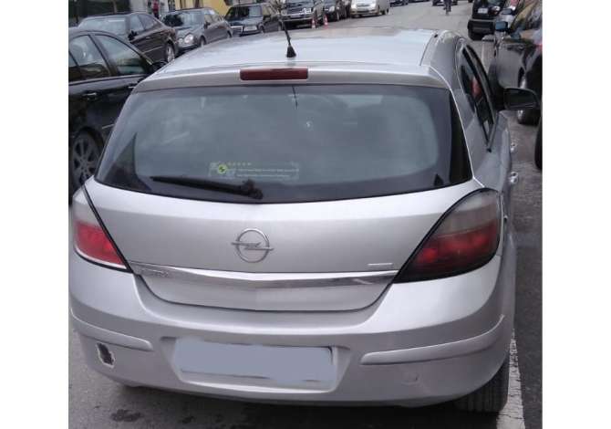 Jepet me qera Opel Astra duke filluar nga 25 euro ne dite