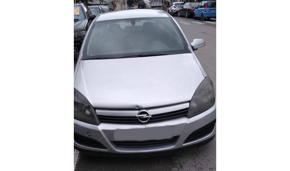 Jepet me qera Opel Astra duke filluar nga 25 euro ne dite