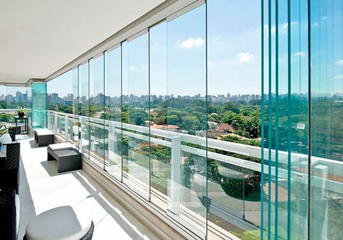 Kompani qe ofron punime xhami te te gjitha llojeve sidomos ne fushen e mobilerise