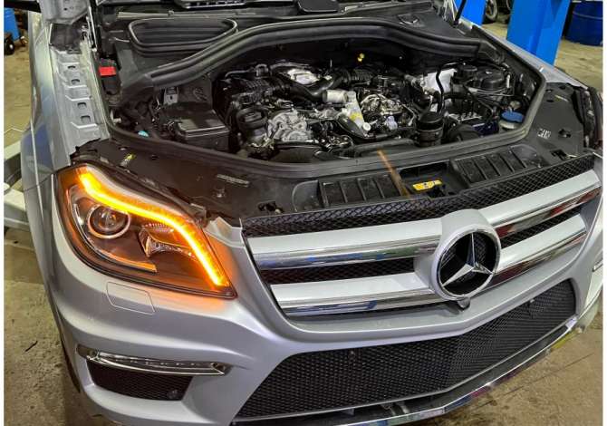 Auto Servis ofron sherbime per te gjitha llojet e automjeteve si:punime xhenerike,nderrim alkooli me aparat,nderrim vajrash e filtrash ,sherbim karrotreci etj