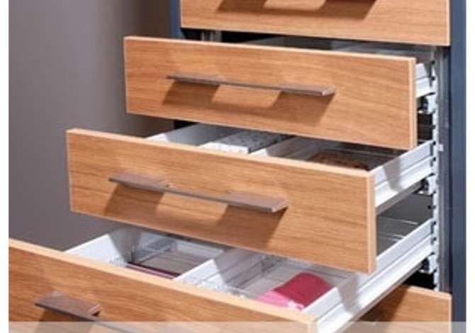 Kompani qe operon ne treg ne sektorin e aksesoreve te ndryshem te mobilierise ,dyerve,dritareve.