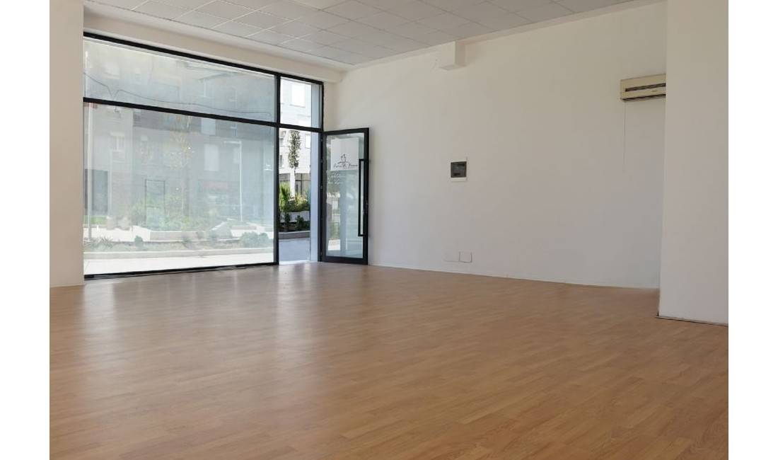 Kompani ndertimi ofron ndertime civile ,investime ne infrastrukture,real estate ,transport,energji te rinovueshme