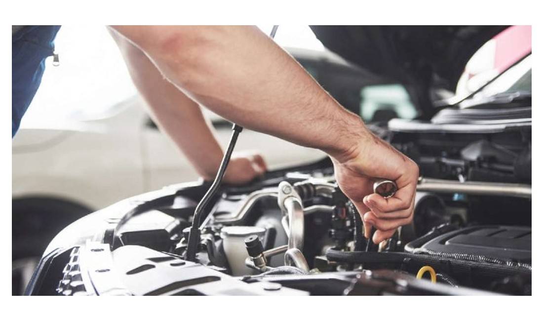 Auto Servis ofron servis profesional,xhenerik,mekanik,motorrik,pjese kembimi te reja dhe te perdorura,mbushje me gaz kondicioneri