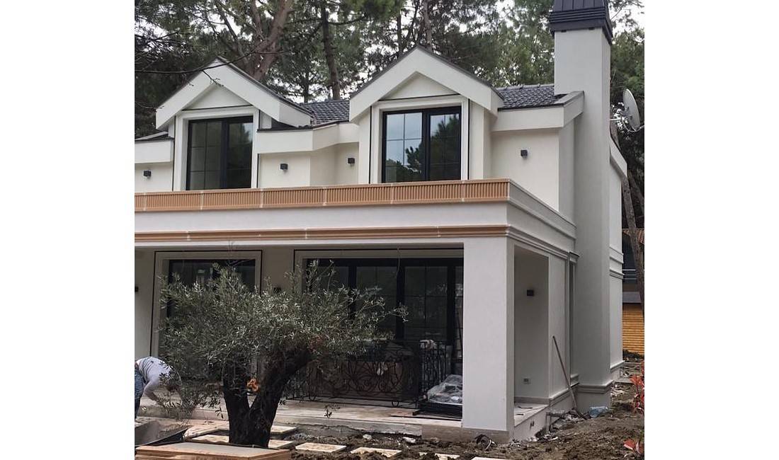 Kompani ndertimi ofron punime gipsi,sisteme kapot,patinime,lyerje,leter dekoruese etj